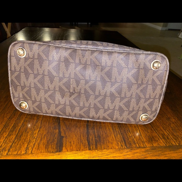 💚EUC Micheal Kors MK Logo Tote Purse - Picture 9 of 12